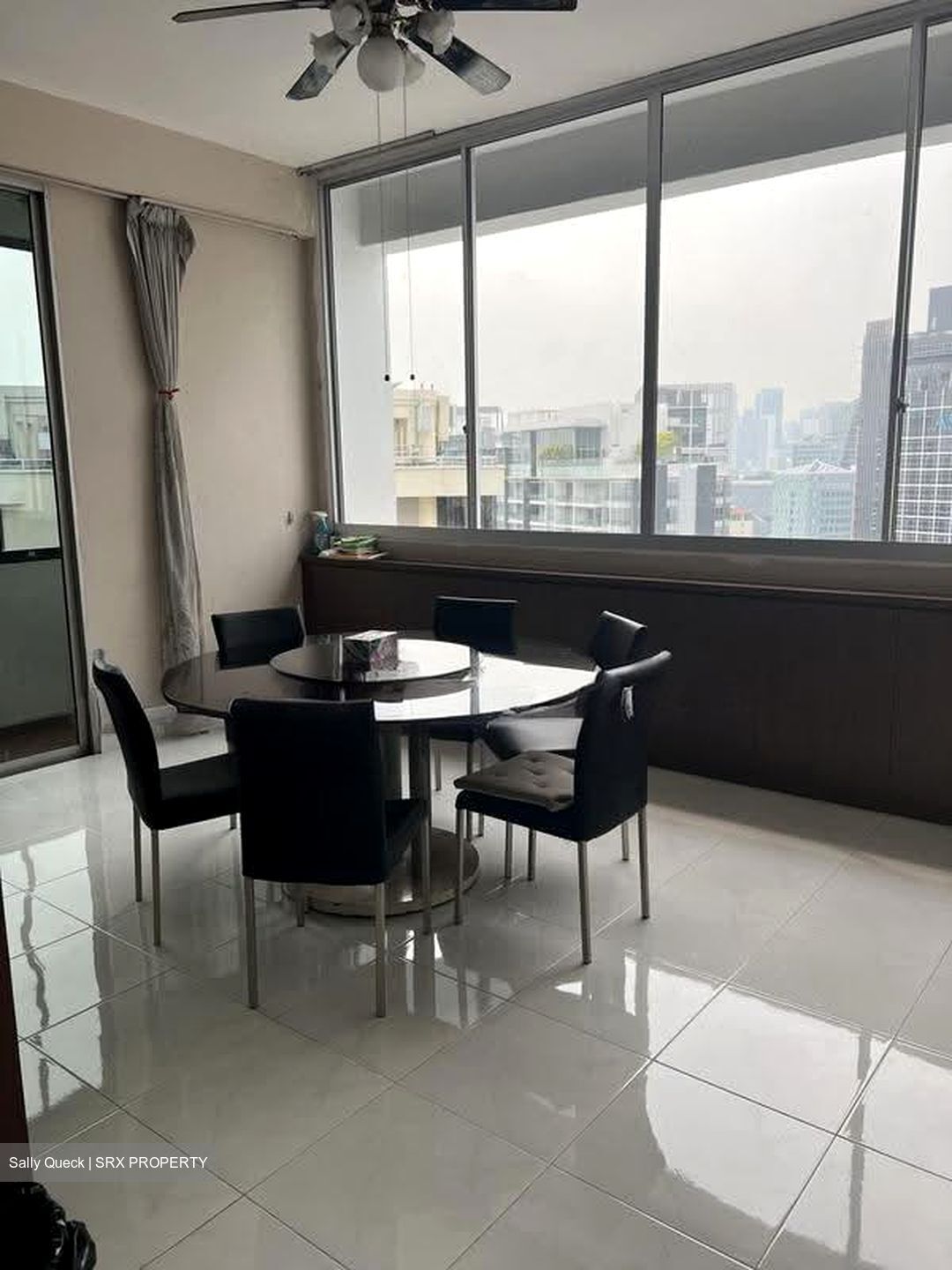 Elizabeth Tower (D9), Apartment #637158981